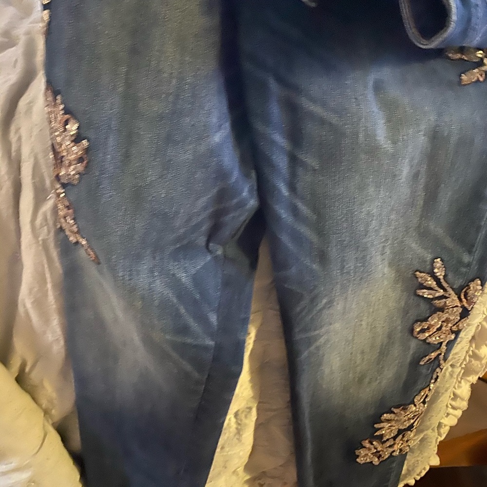 White house black market jeans the never been worn